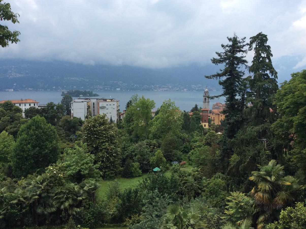 Hotel Villa Della Quercia Verbania Exterior foto