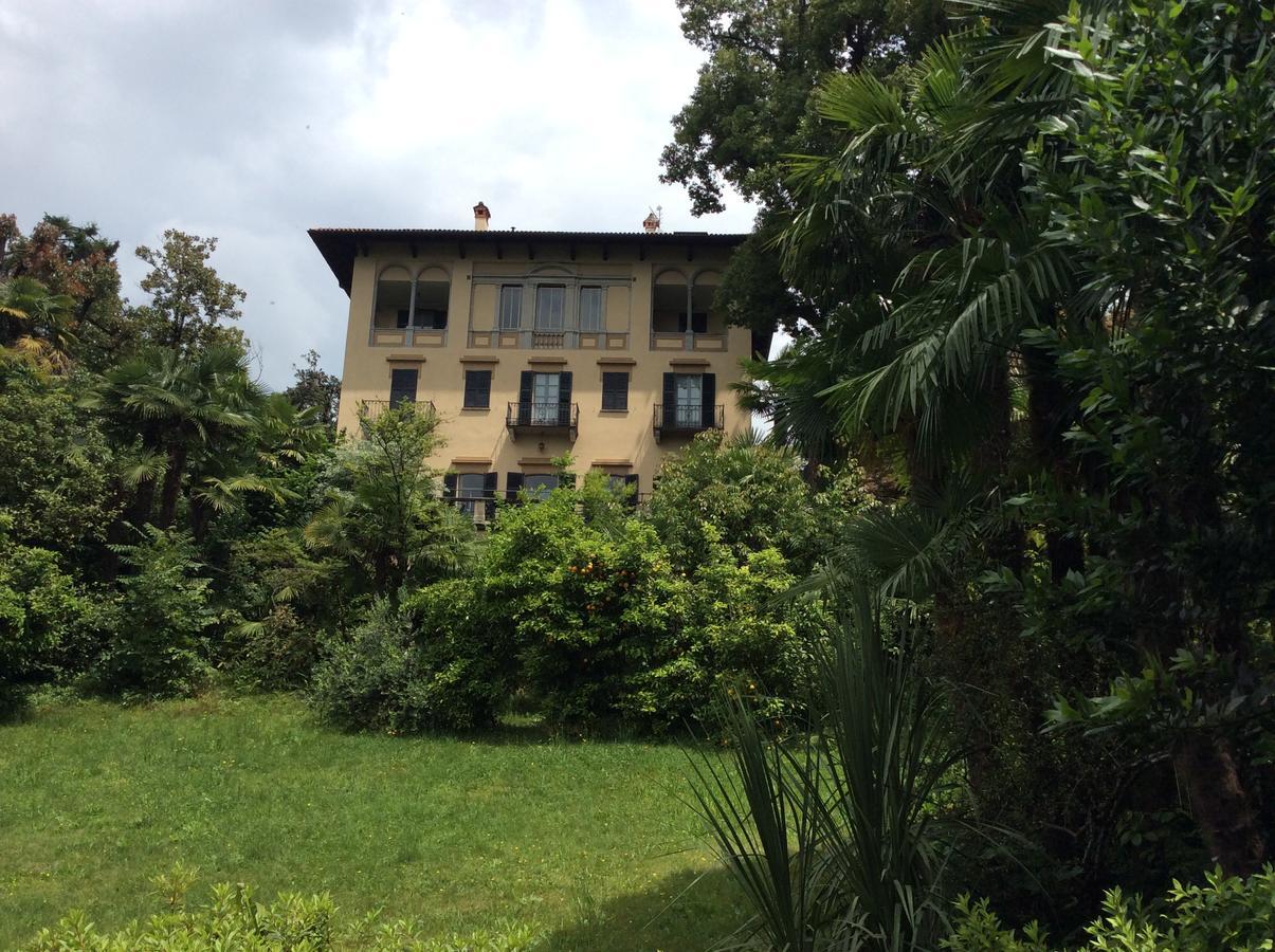 Hotel Villa Della Quercia Verbania Exterior foto