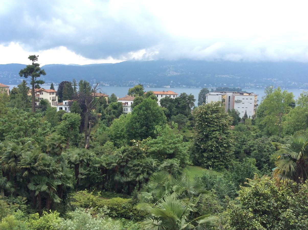 Hotel Villa Della Quercia Verbania Exterior foto